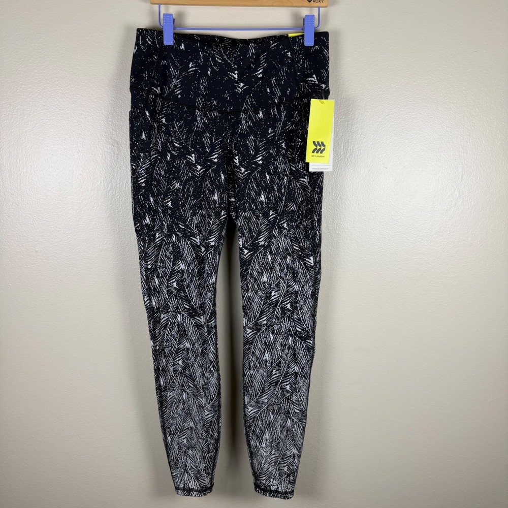 All in Motion Women's S 7/8 Legging Black White Palm Print High Rise Pockets